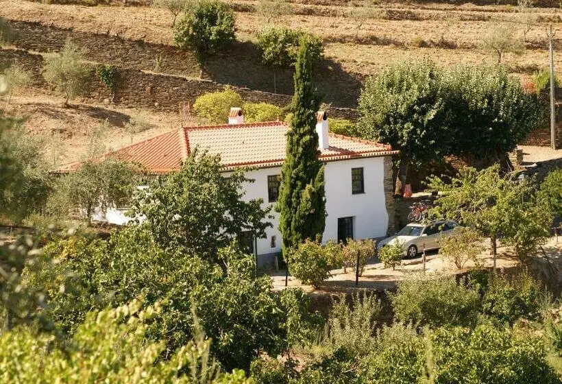 Talo 2 Makuuhuonetta, Quinta Das Aveleiras