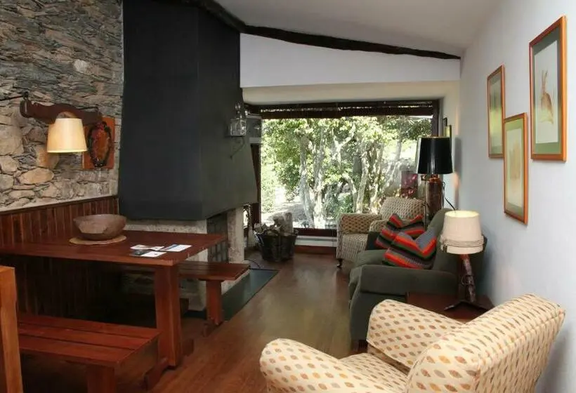 Talo 2 Makuuhuonetta, Quinta Das Aveleiras