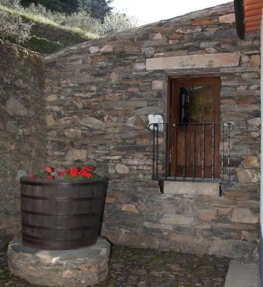 Talo 3 Makuuhuonetta, Quinta Das Aveleiras