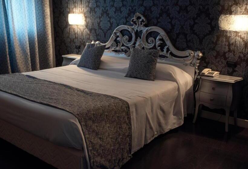 غرفة قياسية, Motel Flower