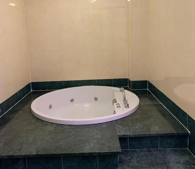 スイート, Motel Flower