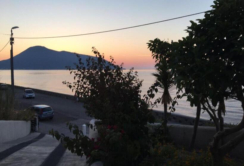 Апартаменты Deluxe 3 Спальни Вид на Море, Nerossidiana