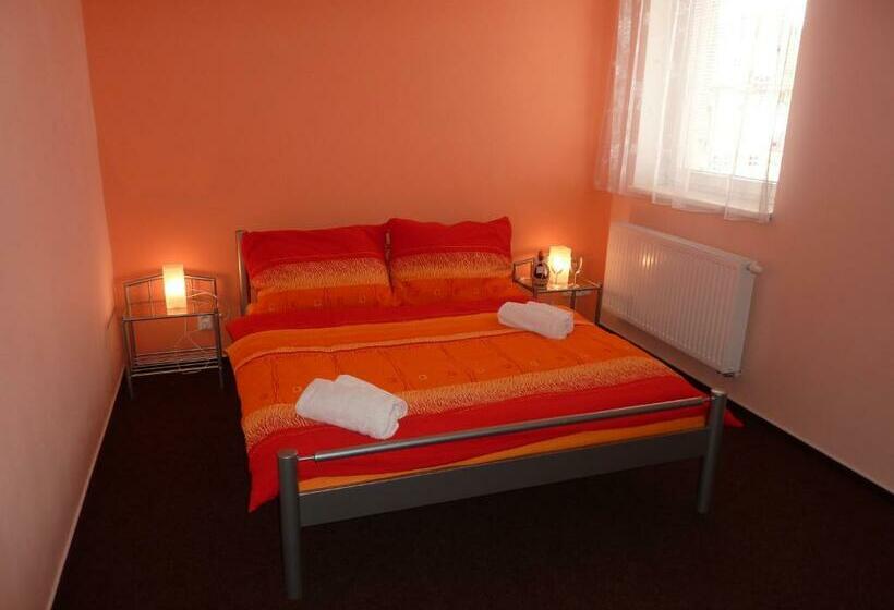 Люкс, Motorest štěpán