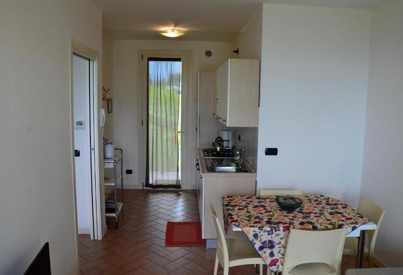 شقة غرفة واحدة, Residence Karina