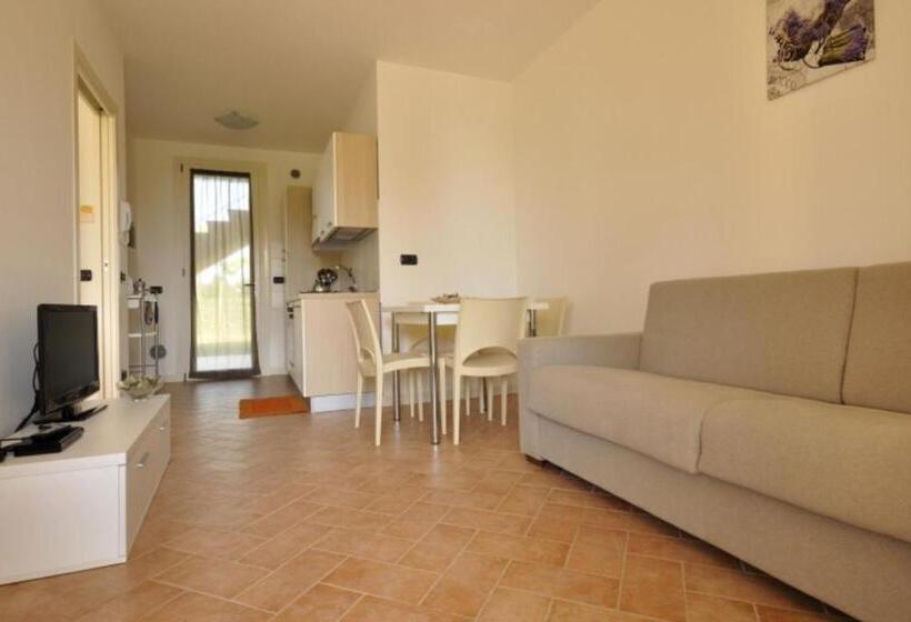 شقة غرفة واحدة, Residence Karina