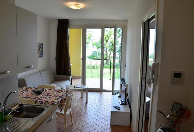 شقة غرفة واحدة, Residence Karina