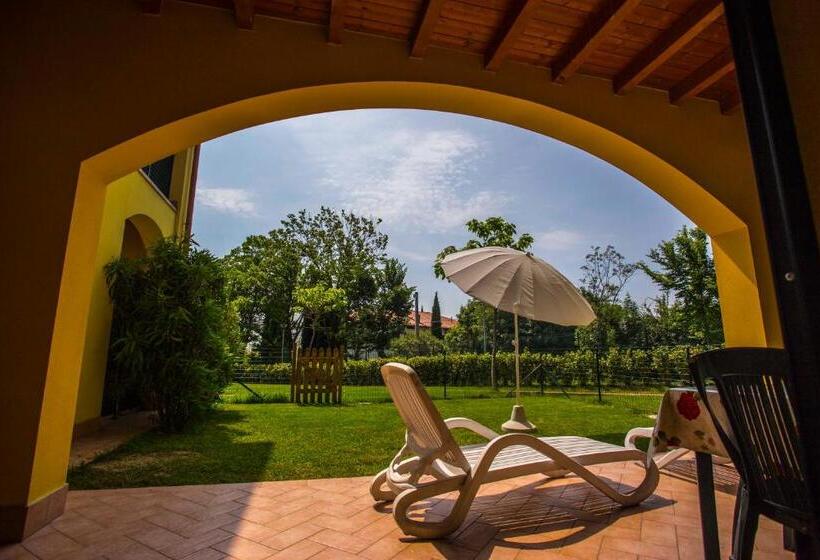 شقة غرفة واحدة, Residence Karina