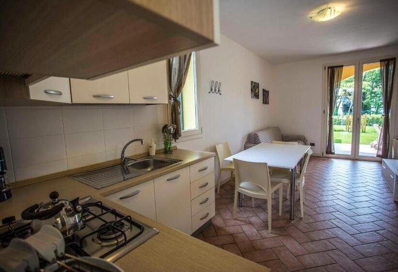 شقة غرفة واحدة, Residence Karina