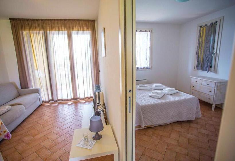 شقة غرفة واحدة, Residence Karina