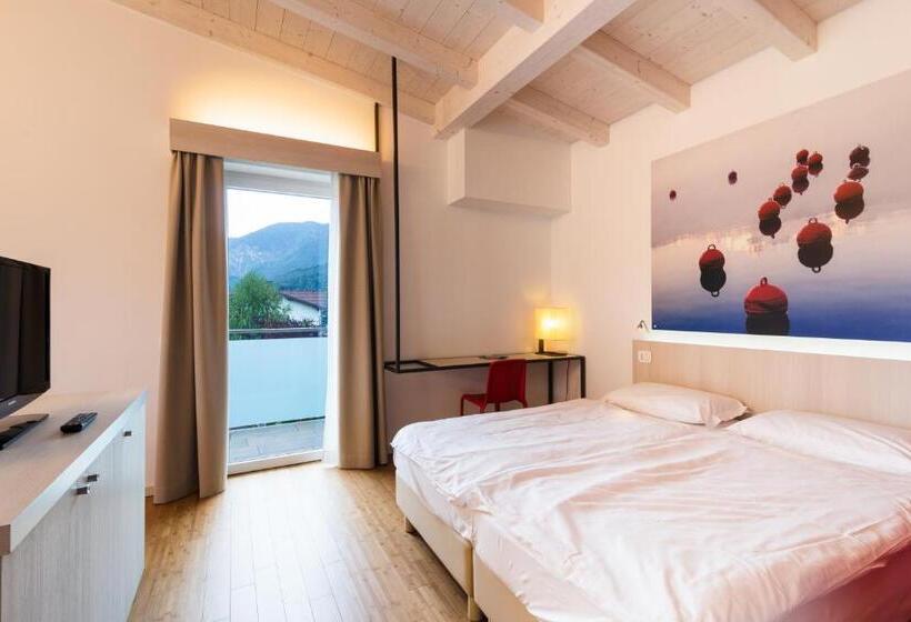 جناح جونيور, Energy