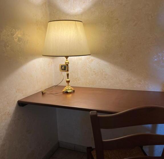 ファミリールーム, Ferramonti