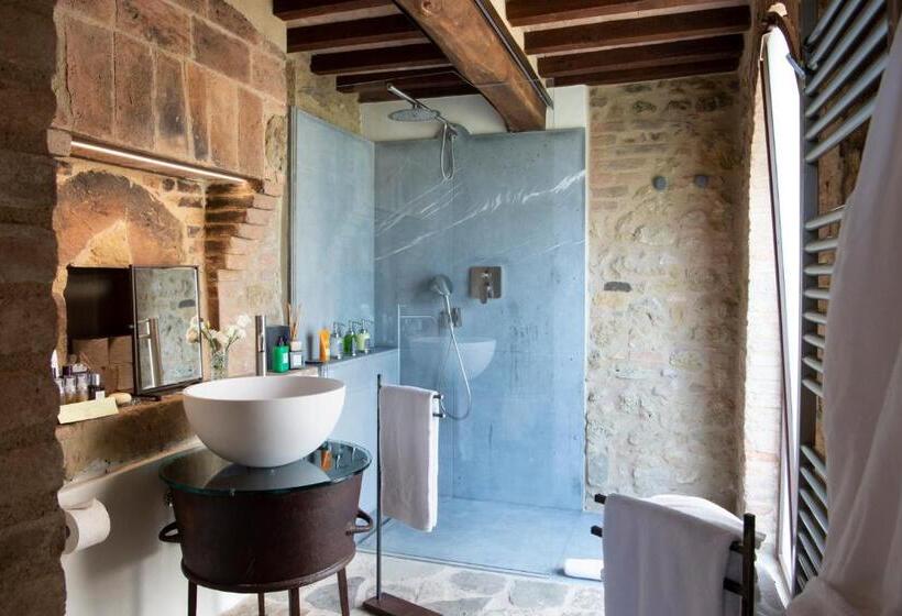 デラックスルーム, La Moscadella