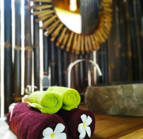 オーシャンビューデラックスルームバルコニー付き, Marind Dive Eco Resort