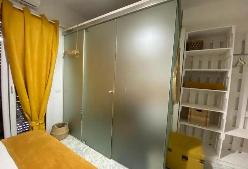 اتاق استاندارد سه نفره, Alma Migrante Bed&wine