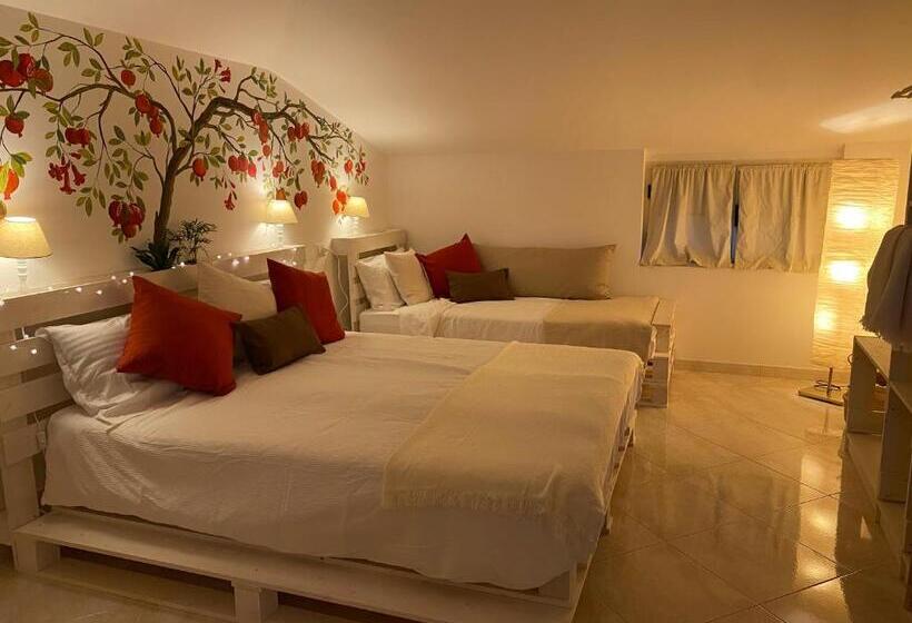 اتاق لوکس سه تخته, Alma Migrante Bed&wine