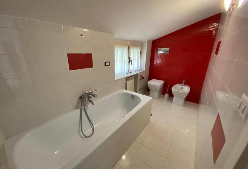 اتاق لوکس سه تخته, Alma Migrante Bed&wine