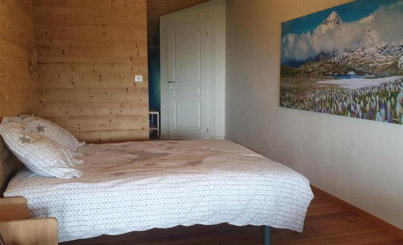 اتاق استاندارد با چشم‌انداز کوهستان, Chambre D Hôtes à La Ferme