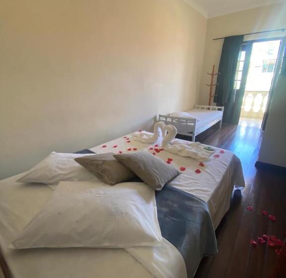 带阳台的三人标准间, Chão Mineiro