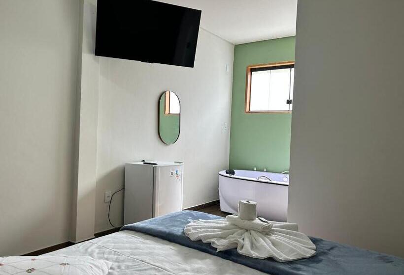 标准间带漩涡浴缸, Chão Mineiro