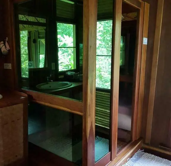 ガーデンビューのスタンダードバンガロー, Kingfisher Ecolodge