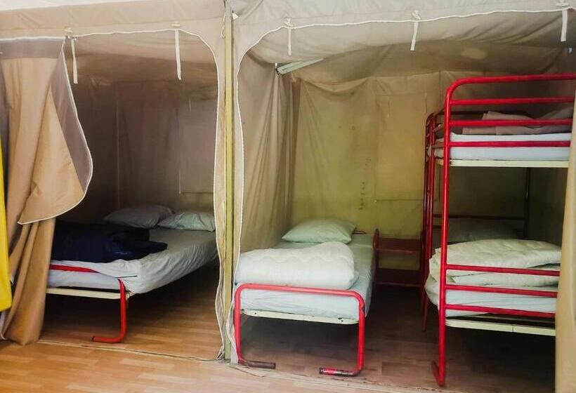 كوخ قياسي, Le Moulin D Onclaire Camping Et Chambres D Hôtes