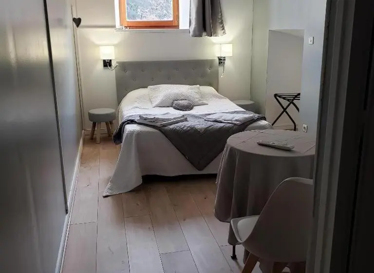 マウンテンビュースタンダードルーム, Le Moulin D Onclaire Camping Et Chambres D Hôtes