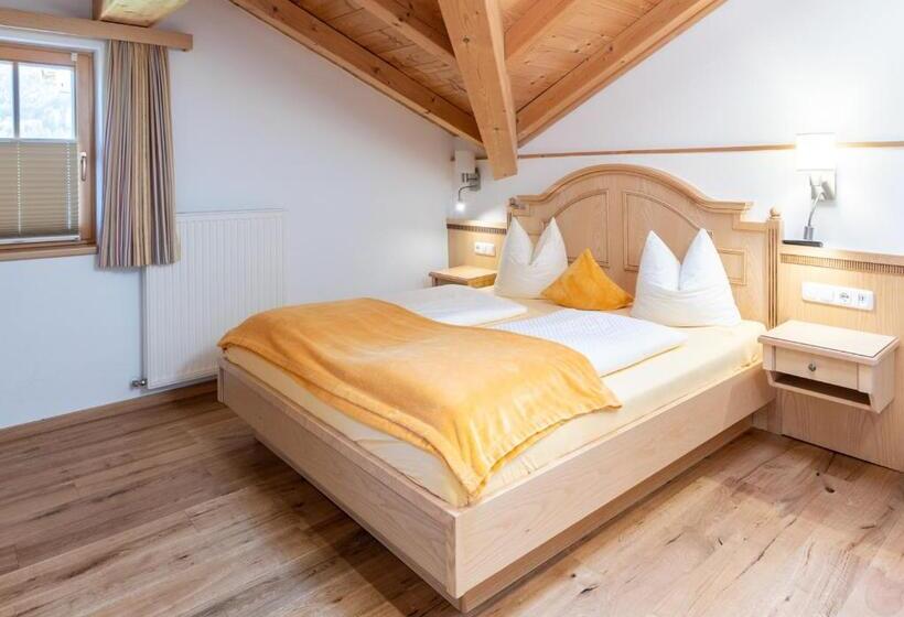 جناح عائلي, Feriengut Unterhochstätt