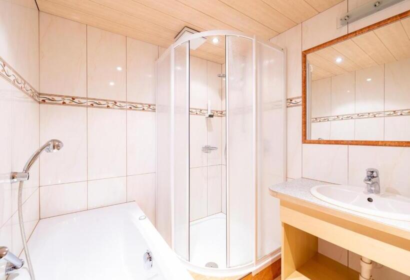 جناح عائلي, Feriengut Unterhochstätt