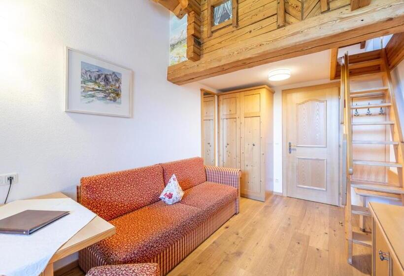 جناح عائلي, Feriengut Unterhochstätt