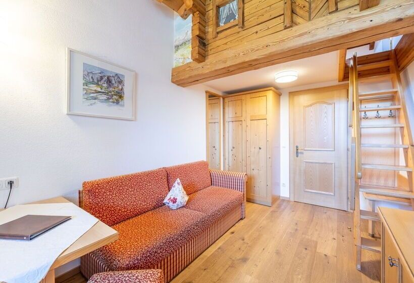 جناح عائلي, Feriengut Unterhochstätt