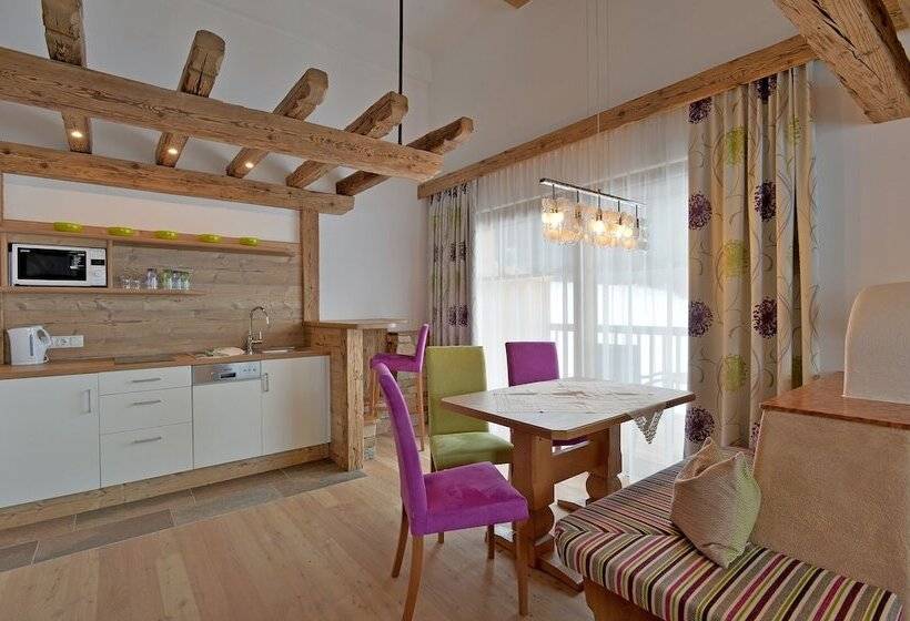 جناح عائلي, Feriengut Unterhochstätt