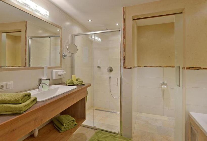 جناح عائلي, Feriengut Unterhochstätt