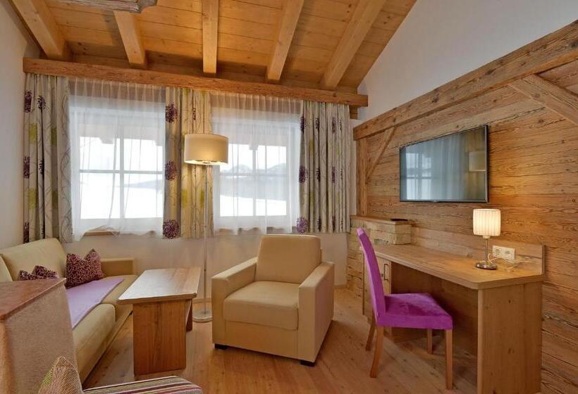 جناح عائلي, Feriengut Unterhochstätt