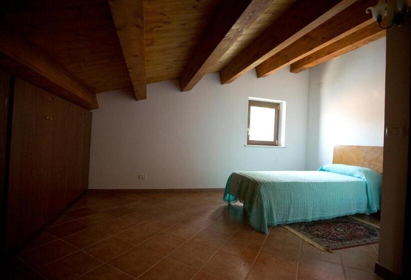 Номер Стандарт Трехместный, Agriturismo Miracco Atanasio Franco Il Maniero