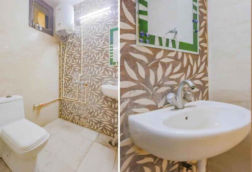 Трехместный Номер Классика, Collection O 78374 Collection O Essendi Hospitalities Llp
