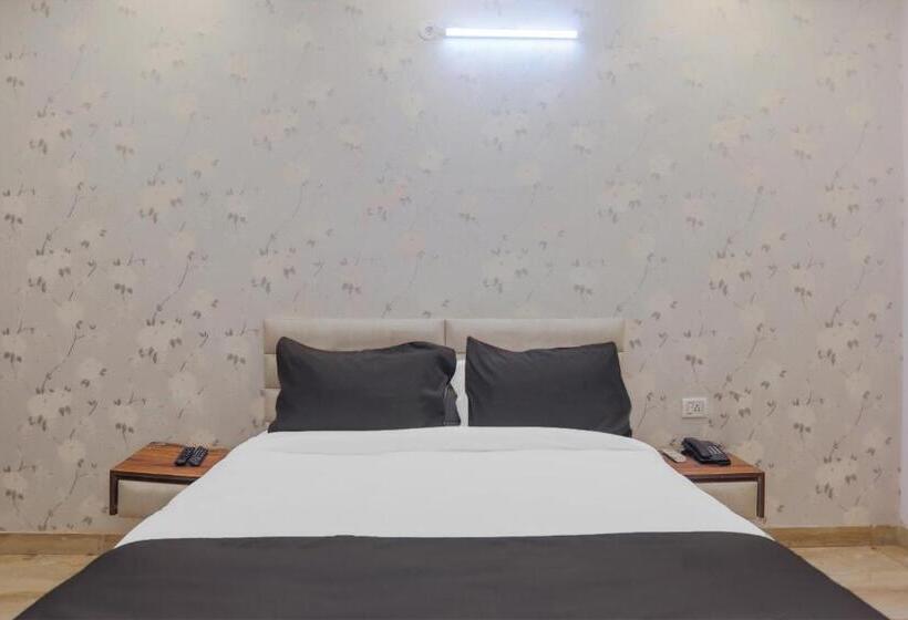 三人经典房间, Collection O 78374 Collection O Essendi Hospitalities Llp