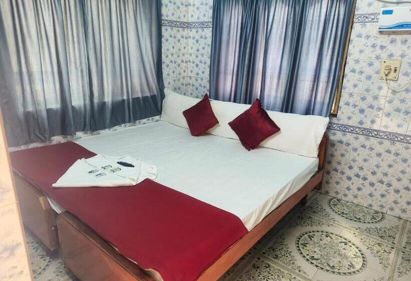 스탠다드 룸, Sri Kanya Residency, Srikalahasti