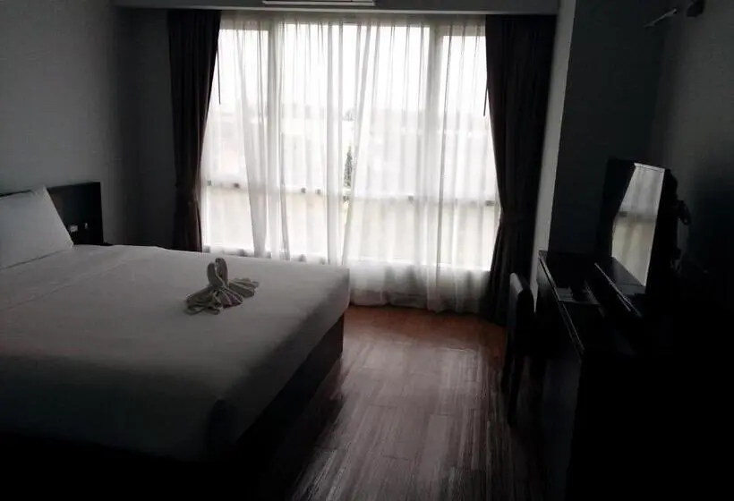 スイート, The Park 304 Executive Serviced Apartment