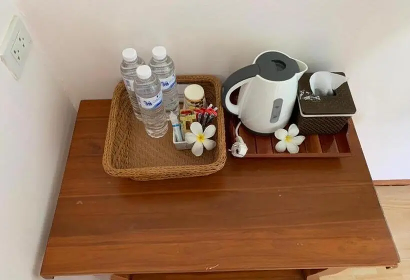 バルコニー付きスタンダードルーム, Khaosok Bamboo Huts Resort