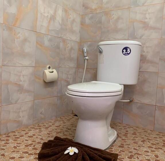 غرفة ديلوكس ثلاثية, Khaosok Bamboo Huts Resort