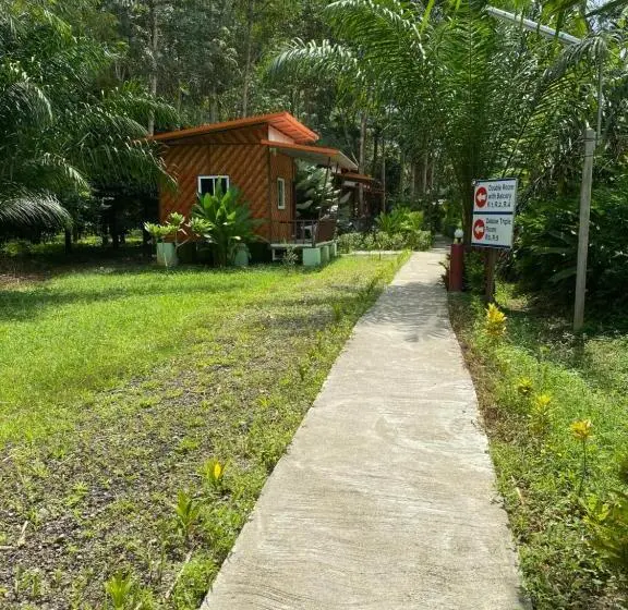 デラックストリプルルーム, Khaosok Bamboo Huts Resort