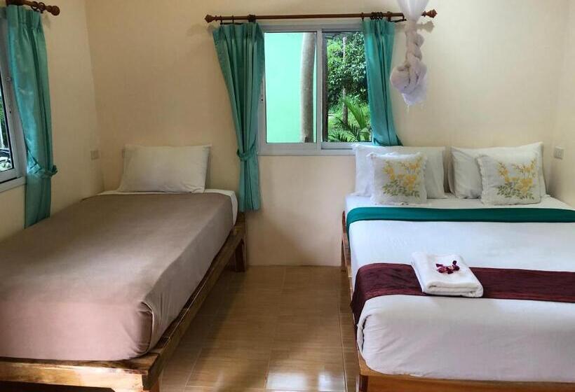 غرفة ديلوكس ثلاثية, Khaosok Bamboo Huts Resort