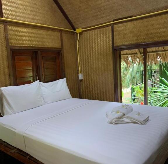 Номер Стандарт, Khaosok Bamboo Huts Resort