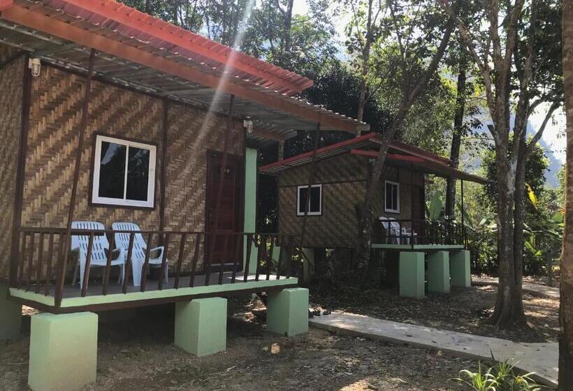 غرفة قياسية مزوَّدة بشُرفة, Khaosok Bamboo Huts Resort