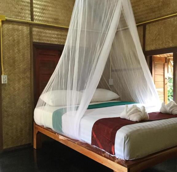 Номер Стандарт, Khaosok Bamboo Huts Resort