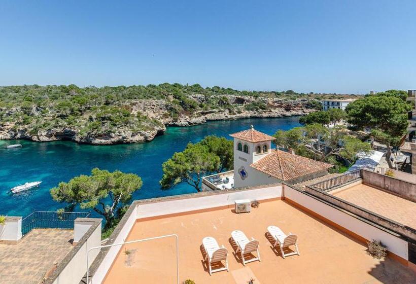 اتاق استاندارد با بالکن و چشمانداز دریا, La Marina Ch