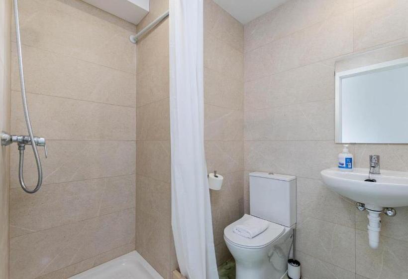 اتاق استاندارد با بالکن و چشمانداز دریا, La Marina Ch