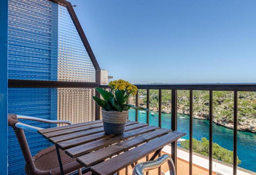 اتاق استاندارد یک نفره با چشمانداز دریا, La Marina Ch