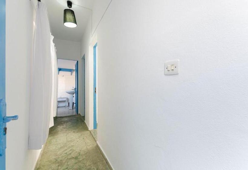 اتاق استاندارد با سرویس بهداشتی مشترک, La Marina Ch