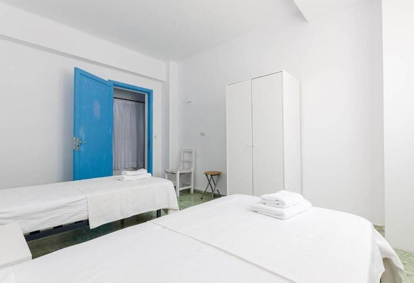 اتاق استاندارد با سرویس بهداشتی مشترک, La Marina Ch